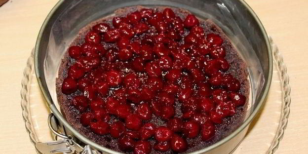 торт с вишней и шоколадным муссом