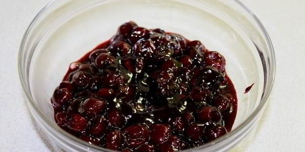 торт с вишней и шоколадным муссом