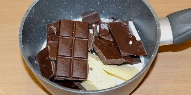 торт с вишней и шоколадным муссом