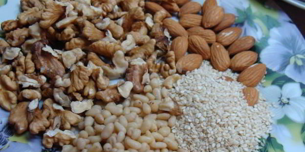 торт сникерс