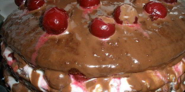 торт вишнево-шоколадный