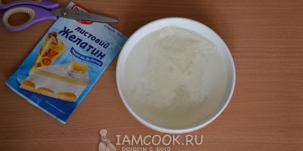 желейный торт с клубникой