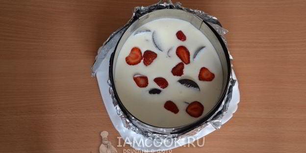 желейный торт с клубникой