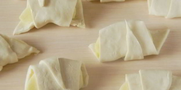 яблочные слойки со сладкой карамелью