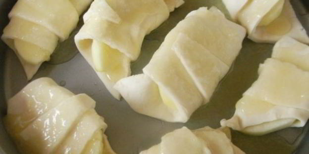 яблочные слойки со сладкой карамелью