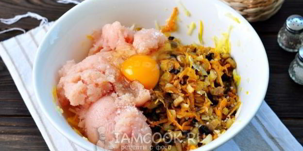 кабачковая запеканка с фаршем и сыром