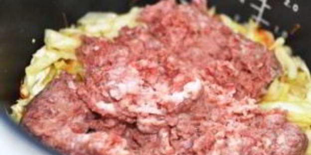 капустная запеканка с фаршем в мультиварке