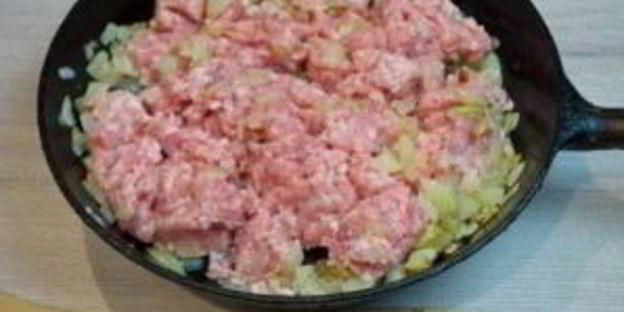картофельная запеканка с фаршем и сыром