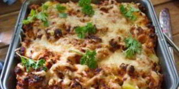 картофельная запеканка с фаршем и сыром