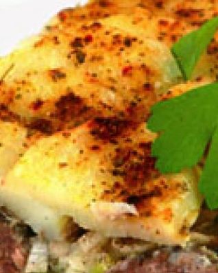 Картофельная запеканка с фрикадельками