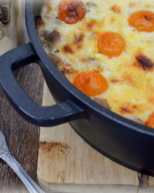 Куриная запеканка из спагетти под корочкой из сыра Джюгас