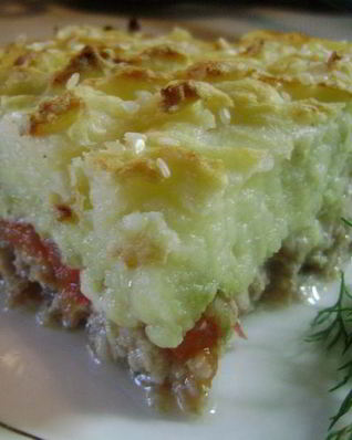 Слоеная запеканка с мясом и сыром