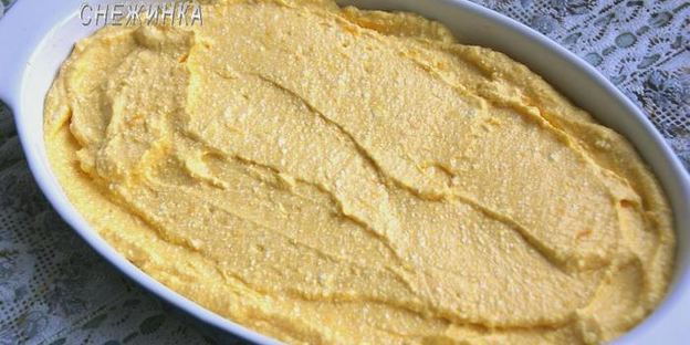 трехслойная творожно-тыквенная запеканка с черносливом