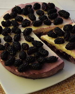 Творожная запеканка с шелковицей