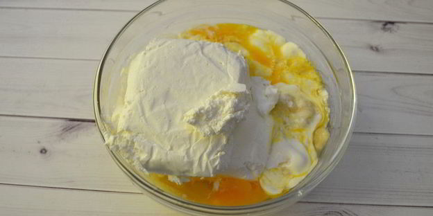 творожная запеканка с шелковицей