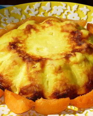 Творожная запеканка-суфле с абрикосами