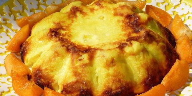 творожная запеканка-суфле с абрикосами