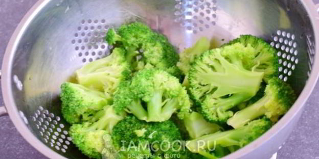 запеканка из брокколи с сыром и яйцами