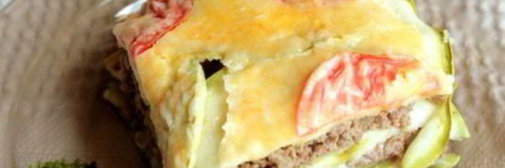Запеканка из кабачка с мясом и помидорами