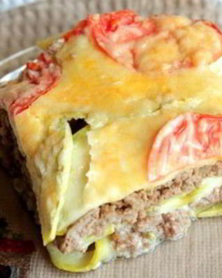 Запеканка из кабачка с мясом и помидорами