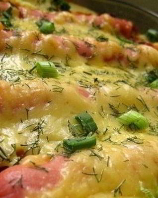 Запеканка из картофельного пюре с сосисками в духовке