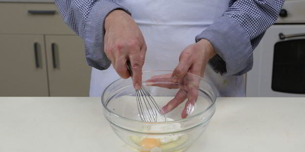 запеканка из крабовых палочек и лука-порея