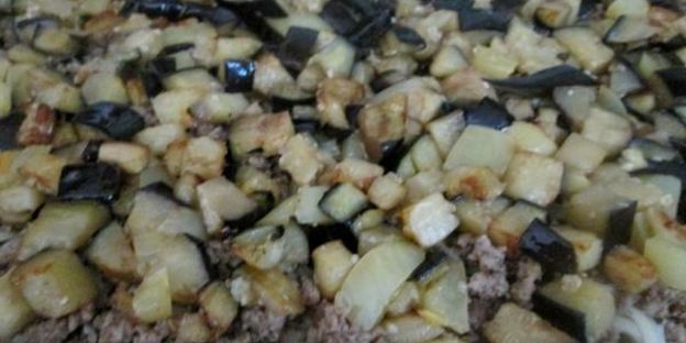 запеканка с фаршем и баклажанами