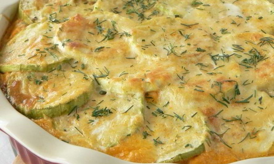 Рецепт запеканки с фетучини, кабачками и курицей