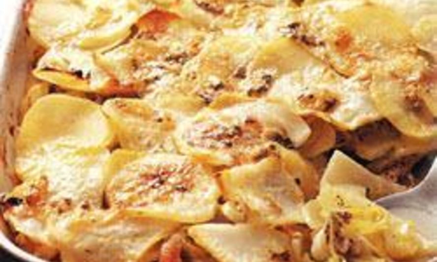 Рецепт запеканки с курицей, картофелем и голубым сыром