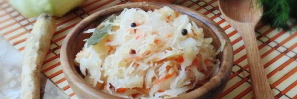 Капуста квашеная с хреном и морковью