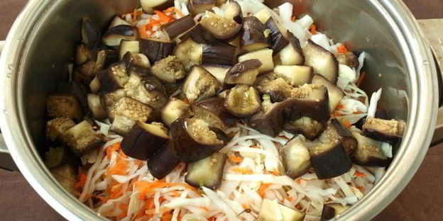 капуста с баклажанами на зиму