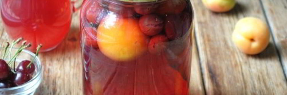 Абрикосово-вишневый компот на зиму