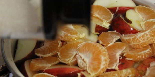 ароматный компот из яблок и мандаринов