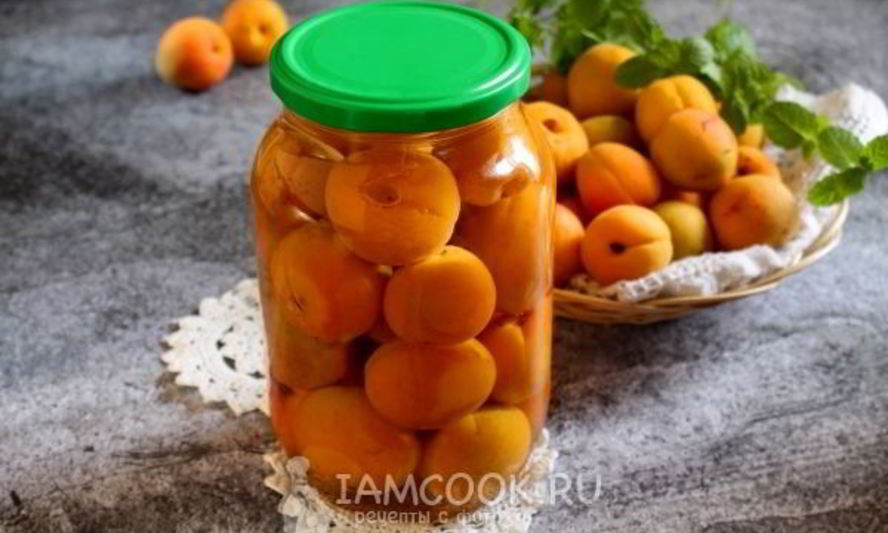 Рецепт компота из абрикосов с косточками на зиму