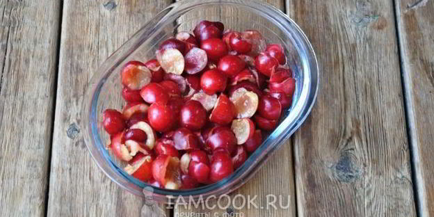 компот из черешни и абрикоса