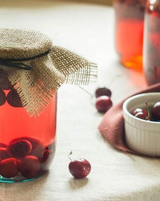 Компот из черешни с косточками на зиму