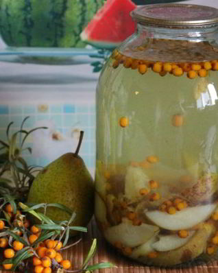 Компот из груш и облепихи на зиму