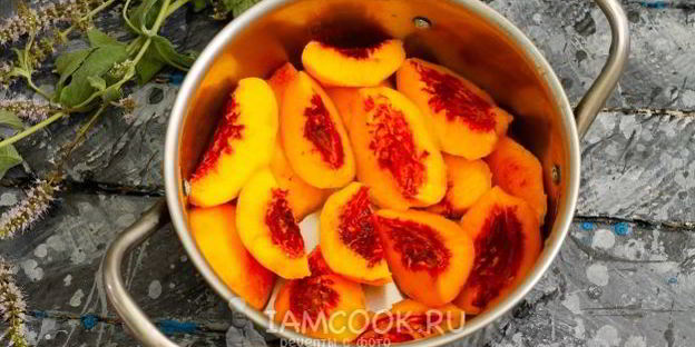 компот из персиков и винограда на зиму