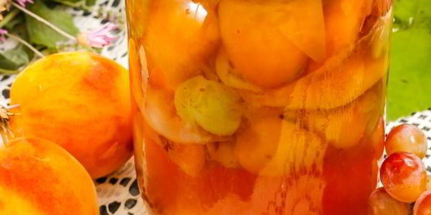 компот из персиков и винограда на зиму