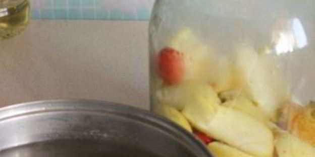 компот из шиповника и яблок на зиму