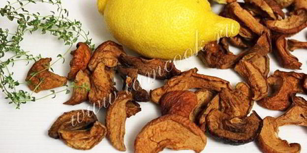 компот из сушеных яблок с тимьяном