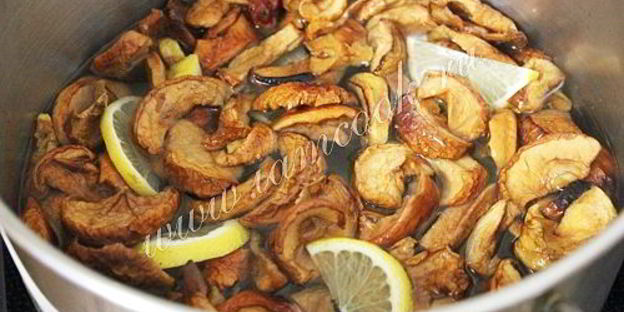 компот из сушеных яблок с тимьяном