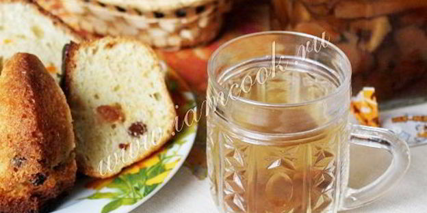 компот из сушеных яблок с тимьяном