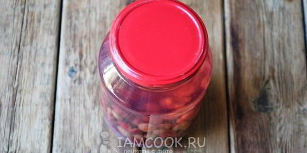 компот из вишни и крыжовника