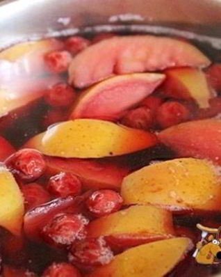 Компот из вишни и яблок на зиму