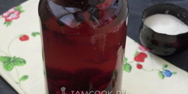 компот из вишни с шелковицей на зиму