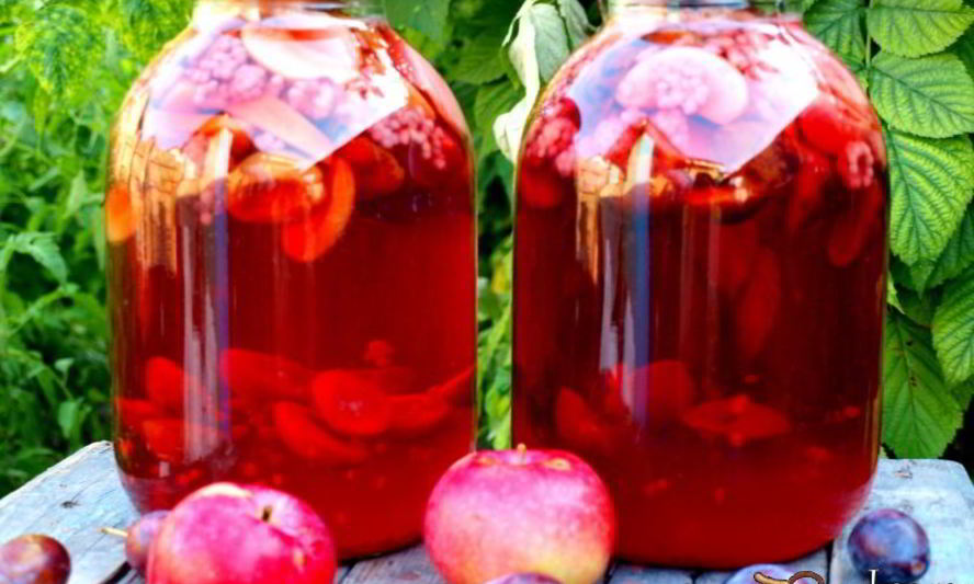 Рецепт компота из яблок, слив и малины на зиму