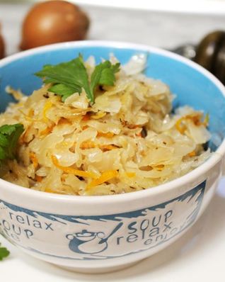 Квашеная капуста жареная на сковороде