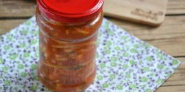 лук в томатном соке на зиму