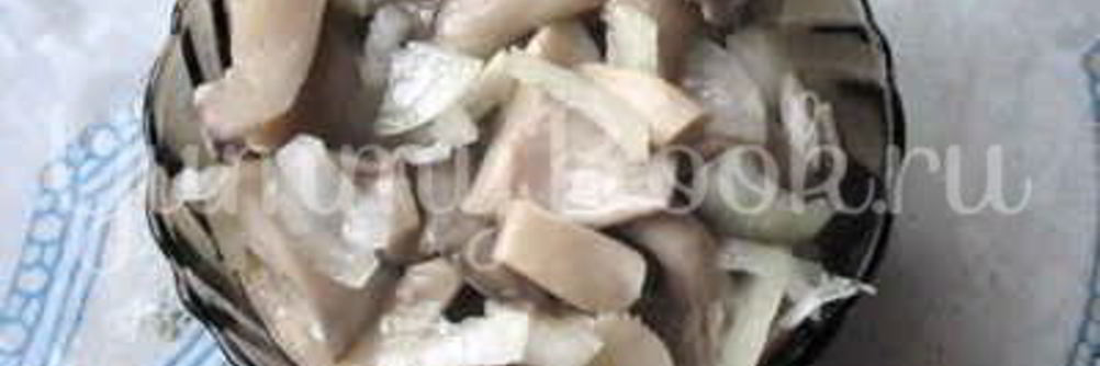 Грибы маринованные